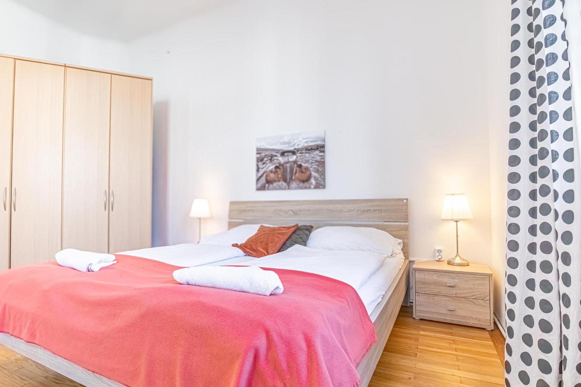 Simple Apartment Near Wiener Stadthalle Exteriér fotografie