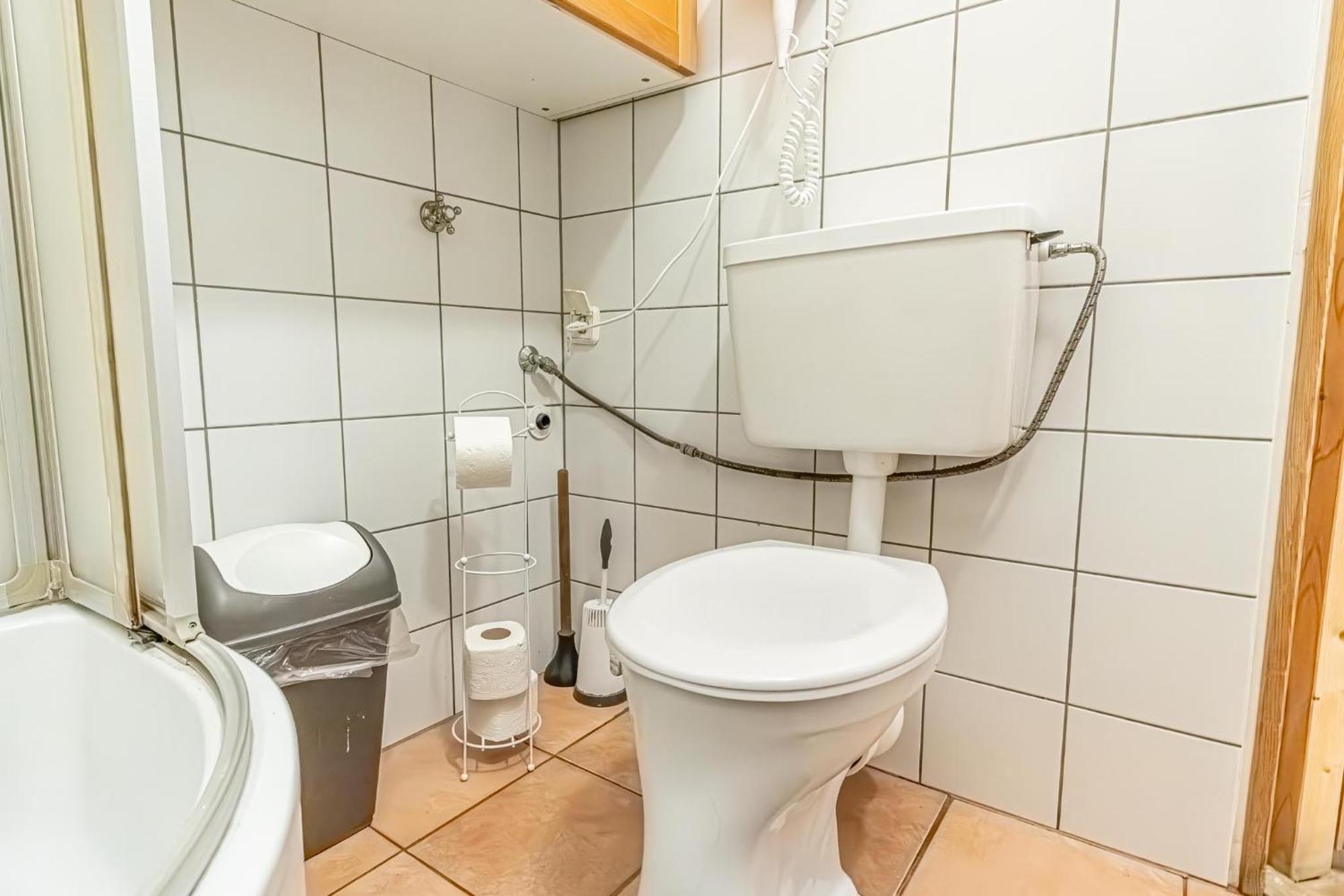 Simple Apartment Near Wiener Stadthalle Exteriér fotografie