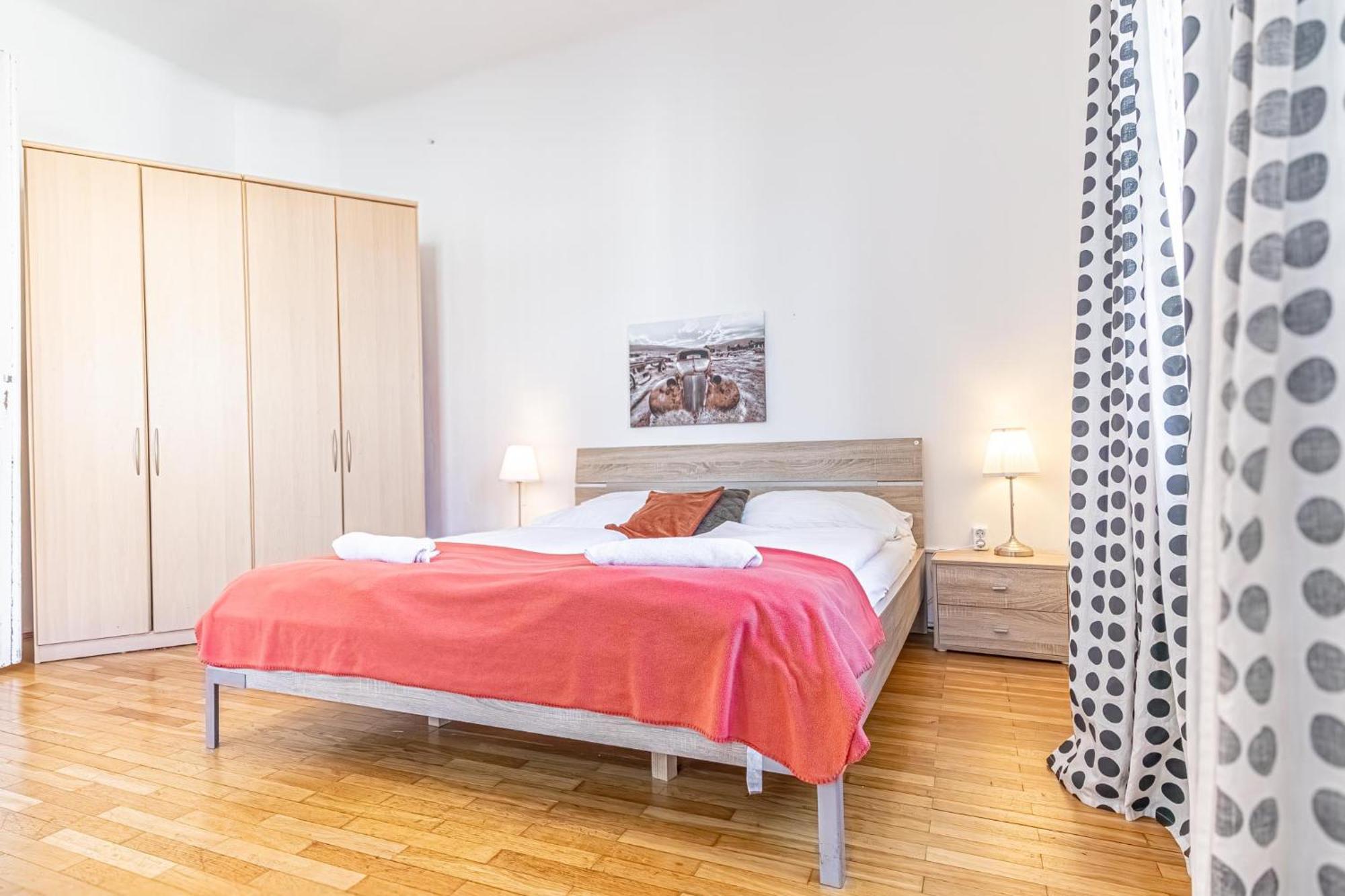 Simple Apartment Near Wiener Stadthalle Exteriér fotografie